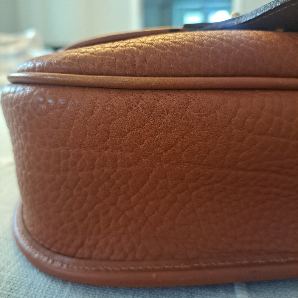 Dooney & Bourke RARE Vintage AWL All Weather Leather Calgary Saddle Bag - Picture 9 of 10